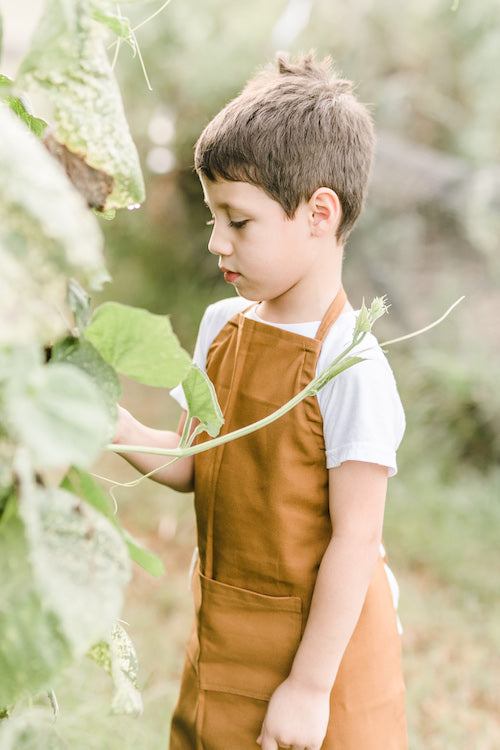 Kids Linen Cooking Apron with Pockets and Adjustable Ties